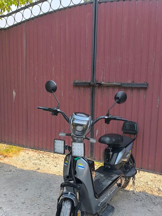 Электроскутер evestar 8