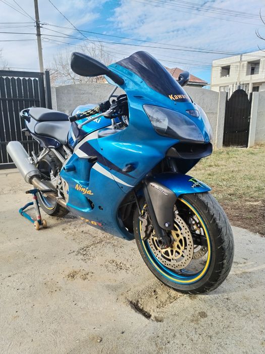 Se vinde Kawasaki  ninja zx600jj