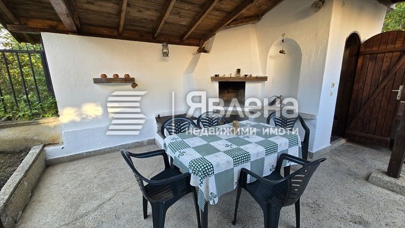 Продава се Къща в с. Долище, Област Варна - 200 кв.м за 1125 €/кв.м - Снимка #9