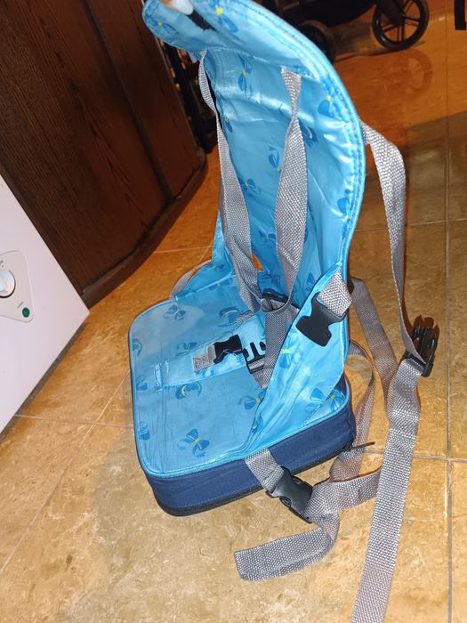 Înălțător scaun pentru mancat