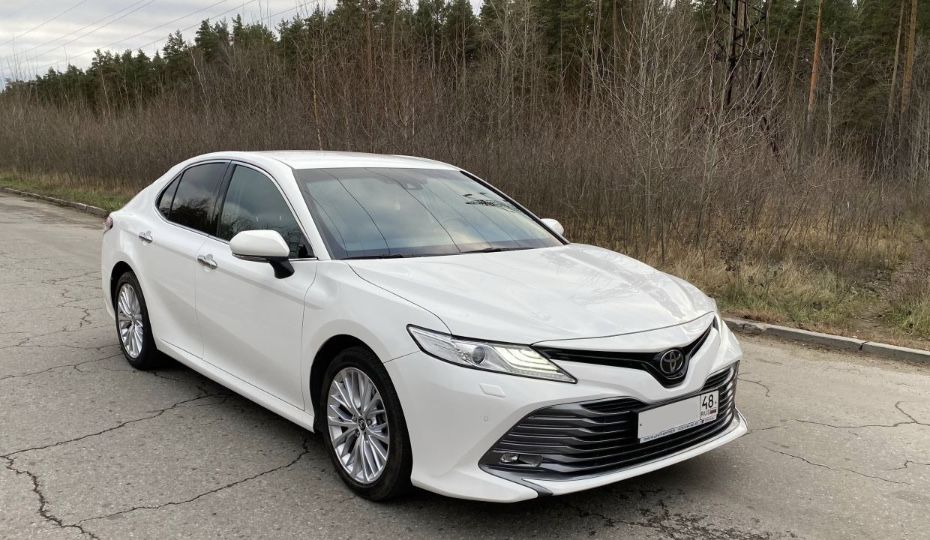 Бампер toyota camry новый кузов