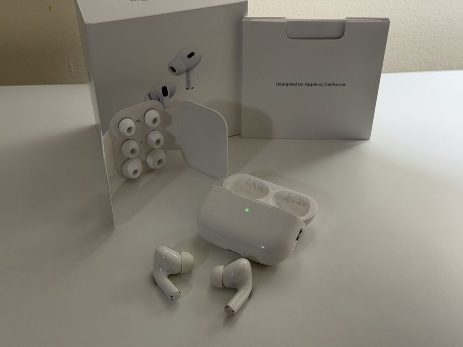 Apple AirPods Pro 2 – оригинални, перфектно състояние