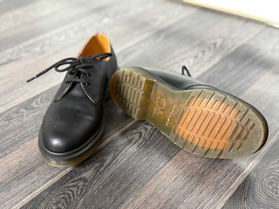 Класически Обувки Dr. Martens AirWair - 37 размер