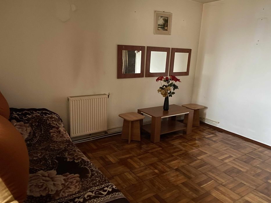 Vând garsonieră în Hunedoara, zona Micro4-Flacăra,