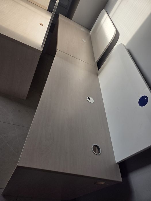 Продаем офисные столы