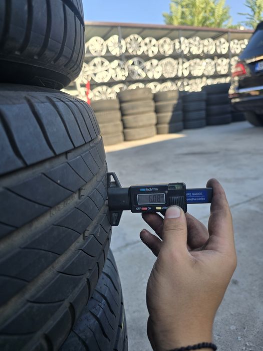 2 Броя 205/60/16 Michelin 6mm 23dot