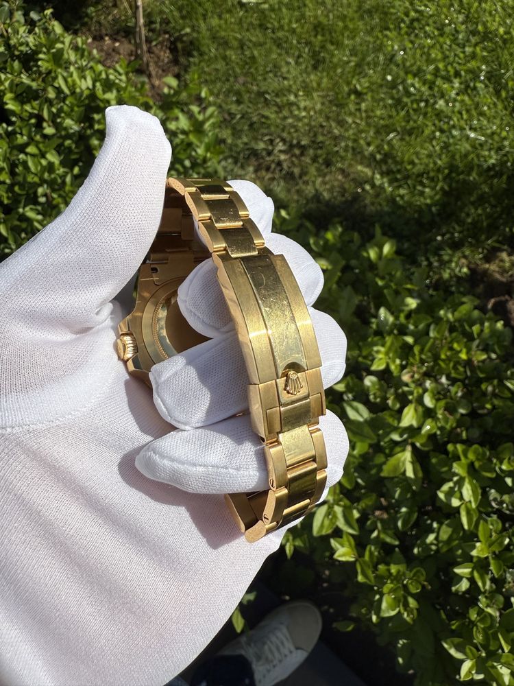 Rolex Submariner Gold