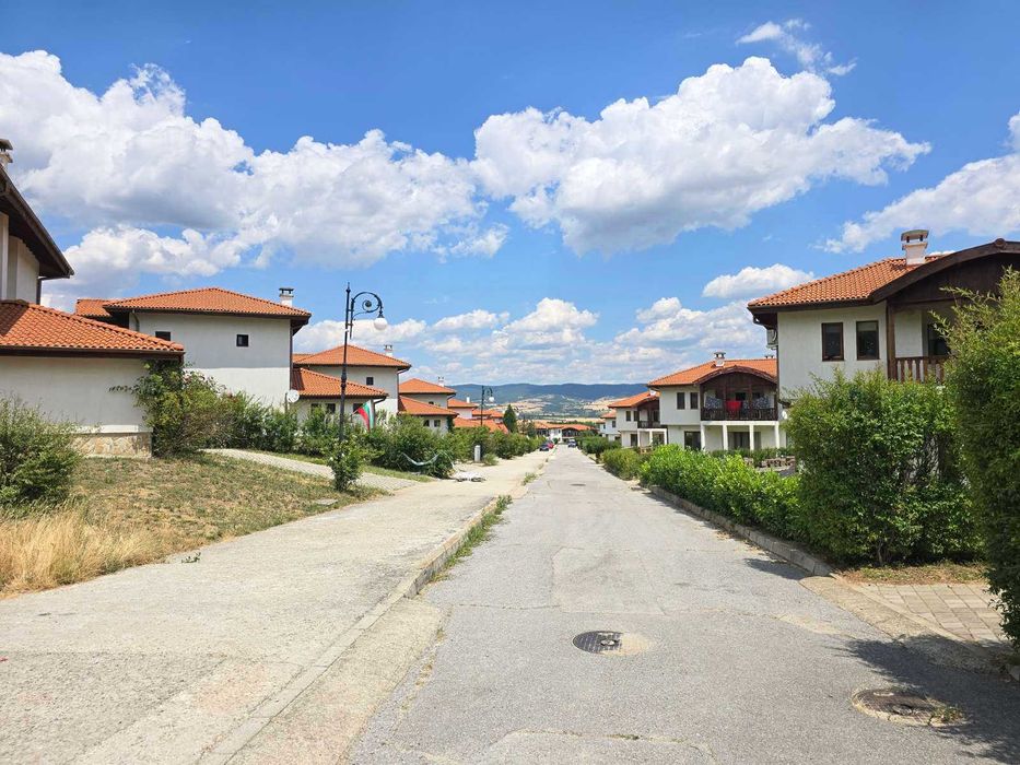 Обзаведено студио в голф клуб