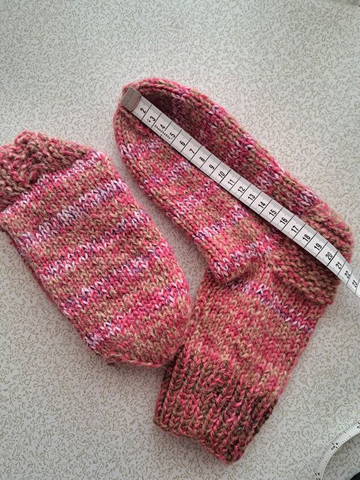 Вязанные шерстянные носочки ручной работы