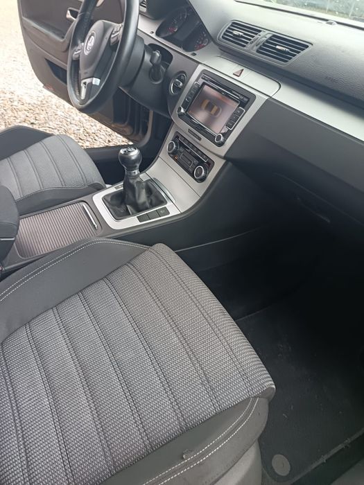 Volskwagen Passat 1.8 benzina model 2010