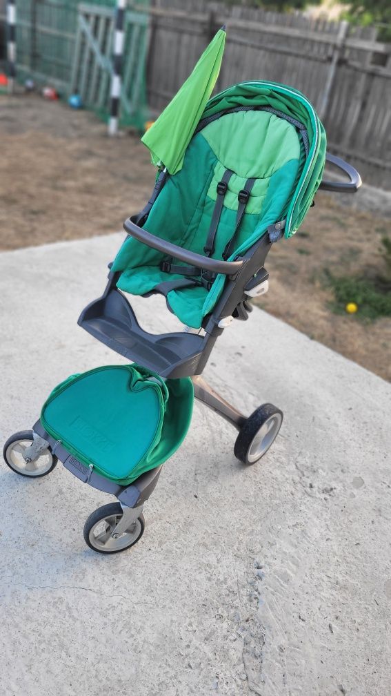 Vând cărucior Stokke V2