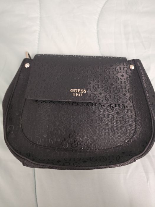 Дамска елегантна чанта Guess