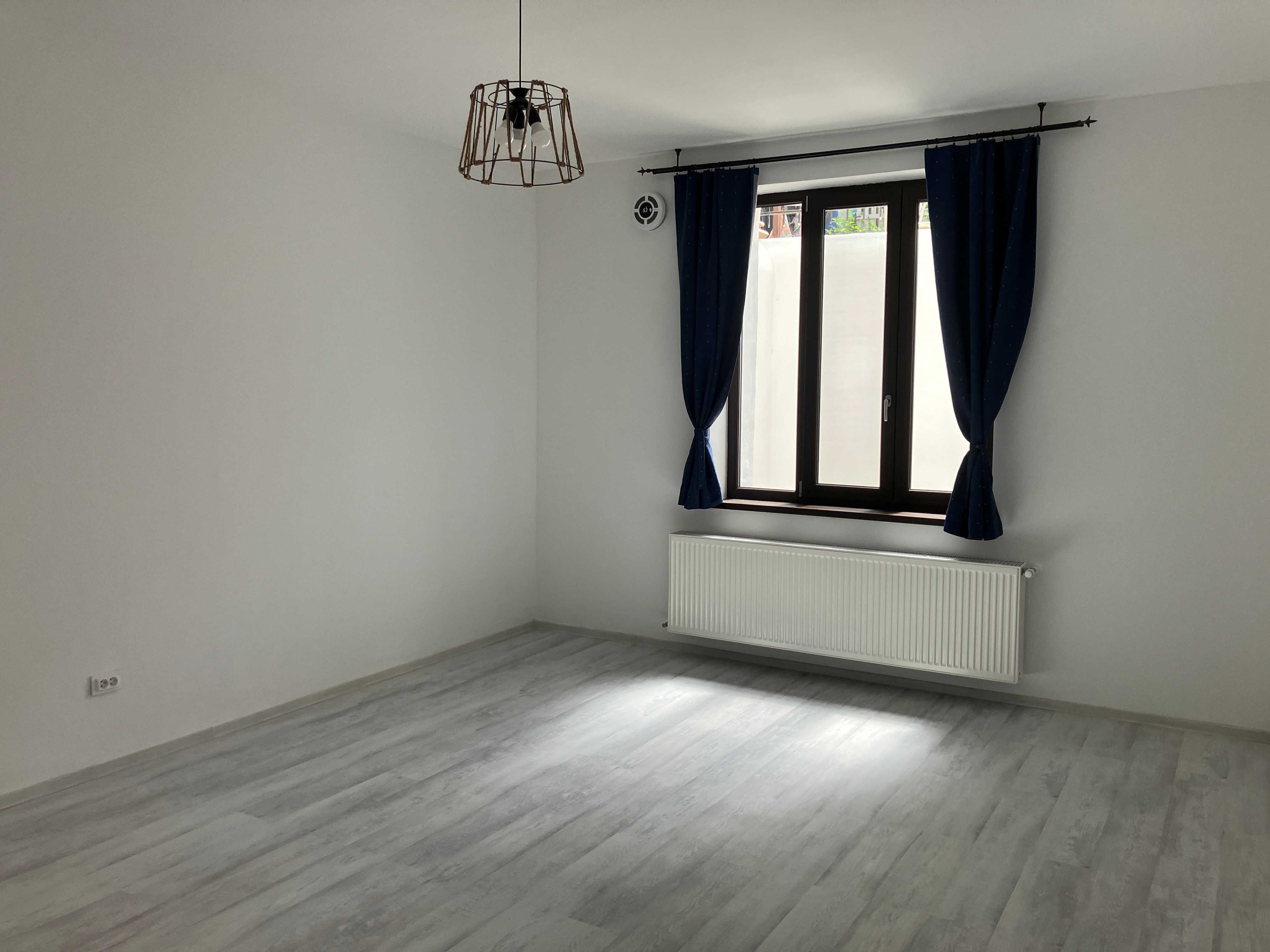 Descopera spatiul ideal! Apartament 72 mp + curte 100 m str Castelului