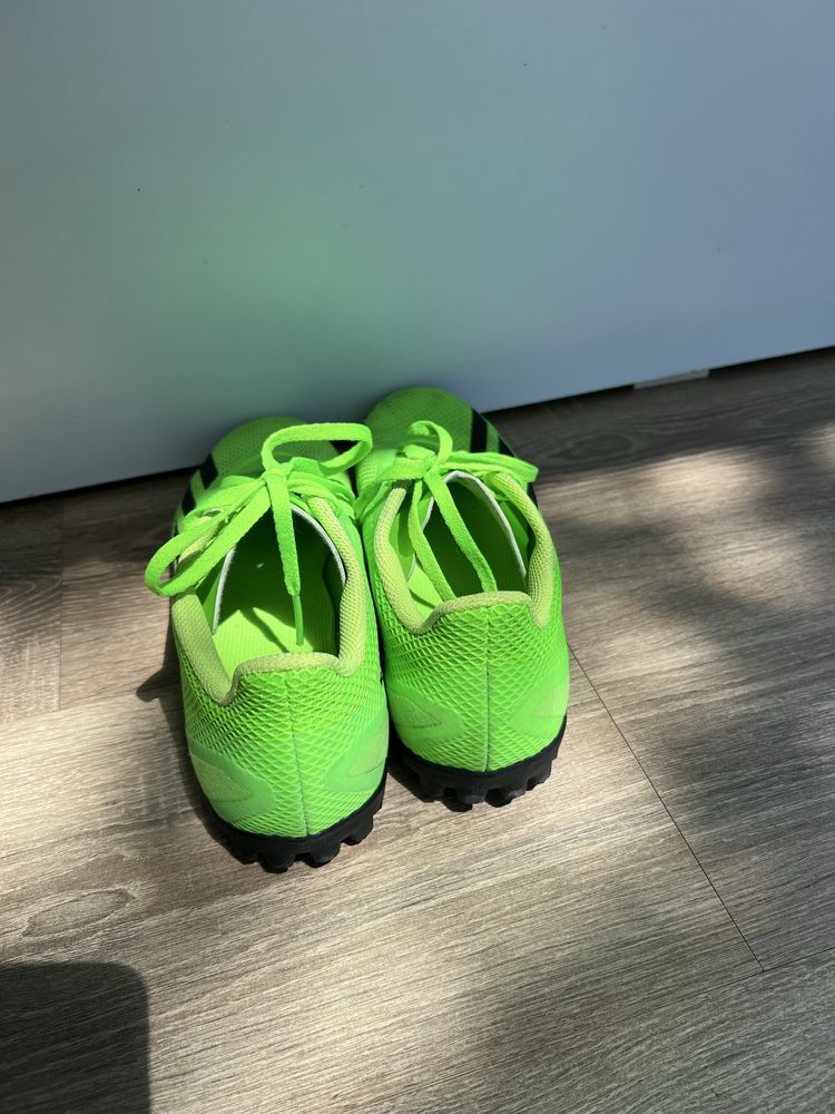 Adidas футболни обувки (стоножки)