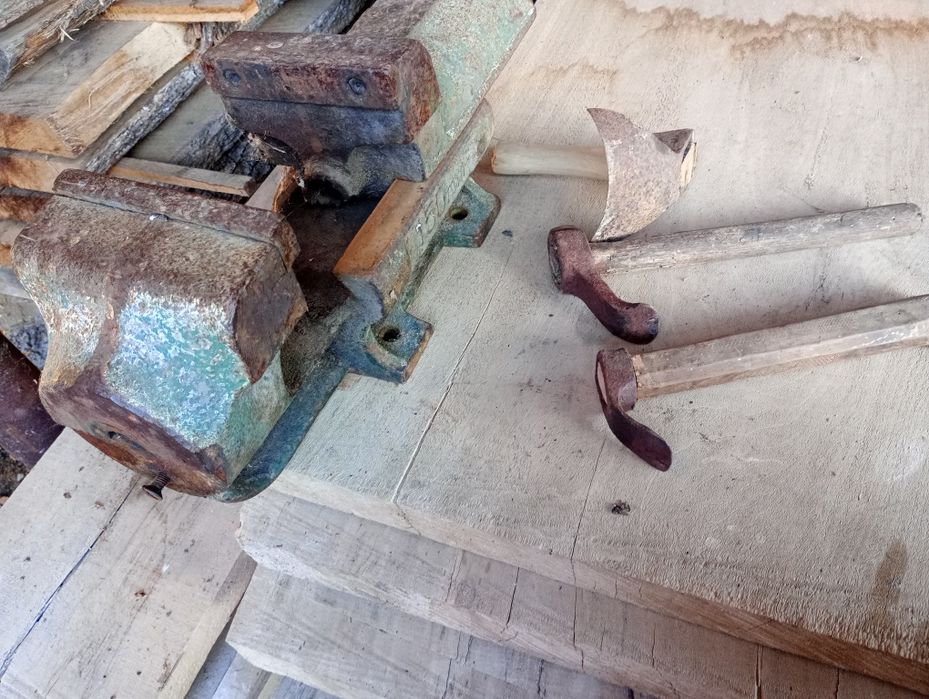 obiecte vechi tesla menghina