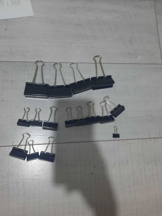 Зажимы для бумаг канцеляря