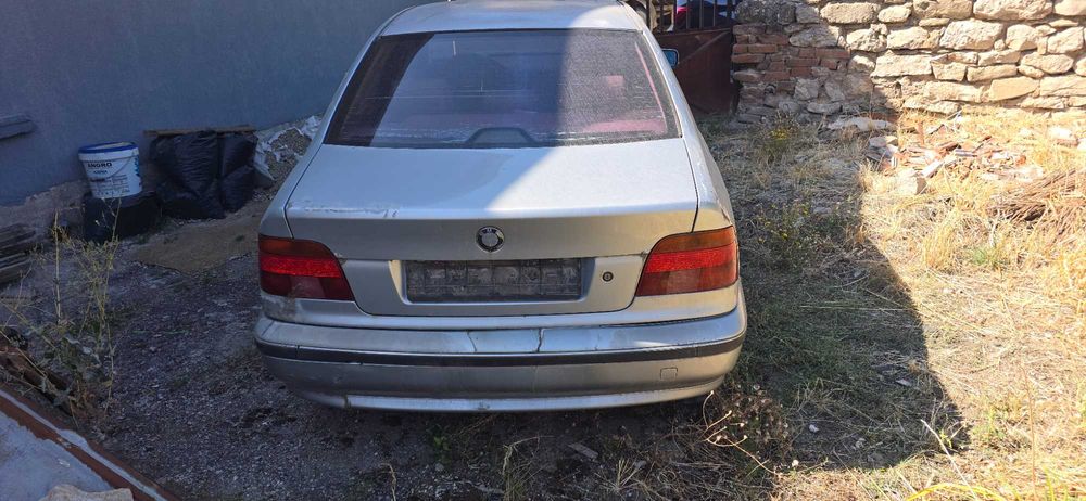 bmw e39  520i  96г.