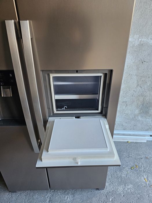 Side by side/двукрилен хладилник