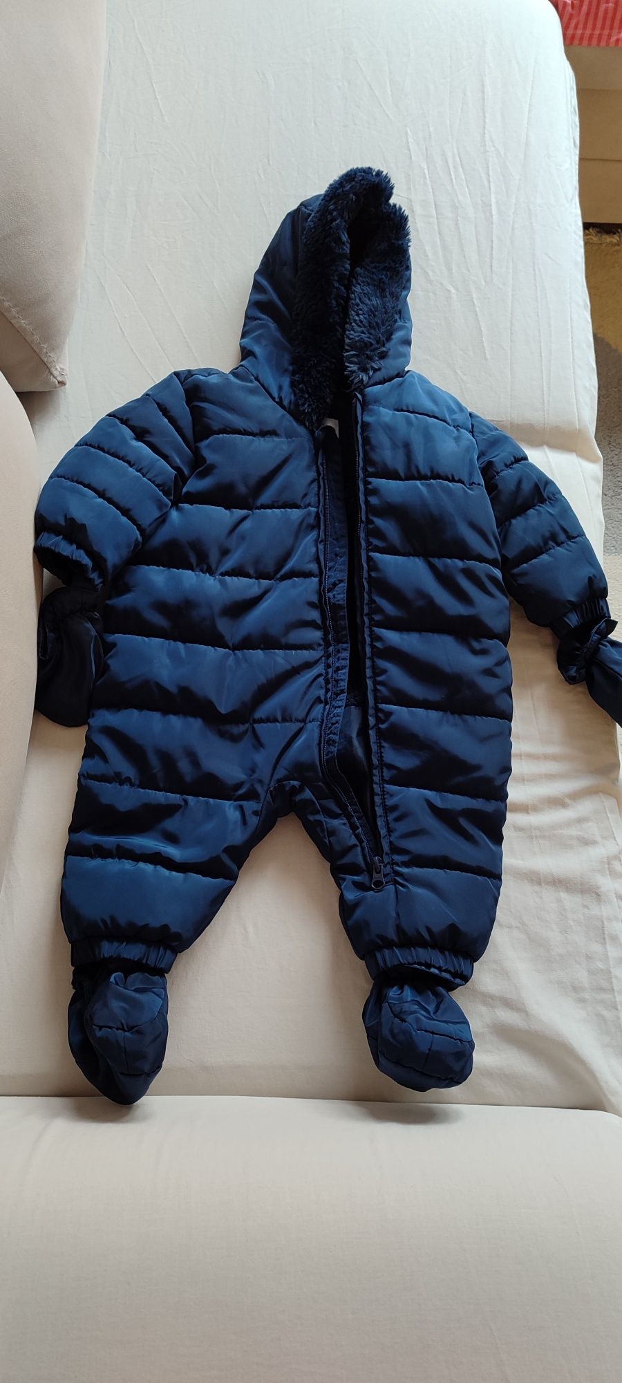 Бебешки космонавт  M&S BABY 6-9 месеца