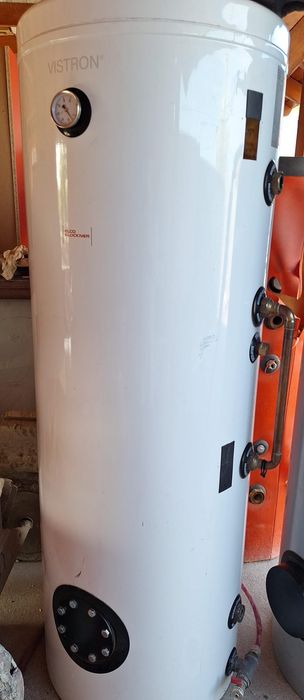 Vând boiler sau pufer de 300 de litri cu o serpentina sau doua