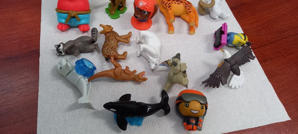 Colecții Kinder surprize