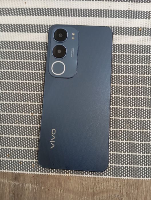 Продам VIVO y19s