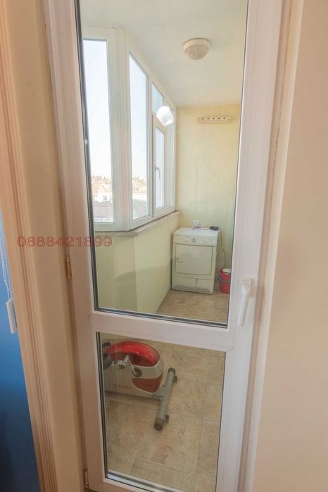 Продава се Тристаен апартамент в Добрич, Център - 136 кв.м за 1081 €/кв.м - Снимка #14