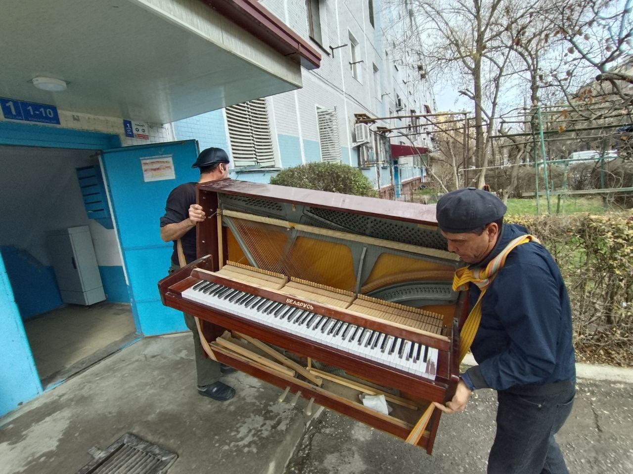 Перевозка пианино не дорого доставка с грузчиками по Ташкенту