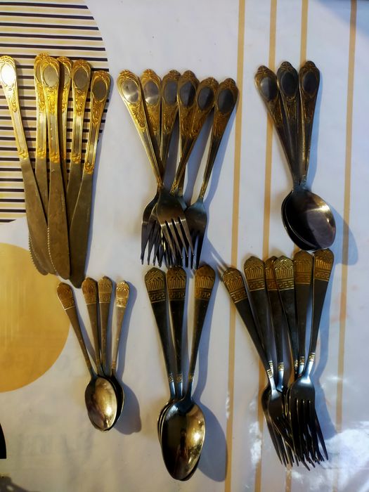 Столовые приборы