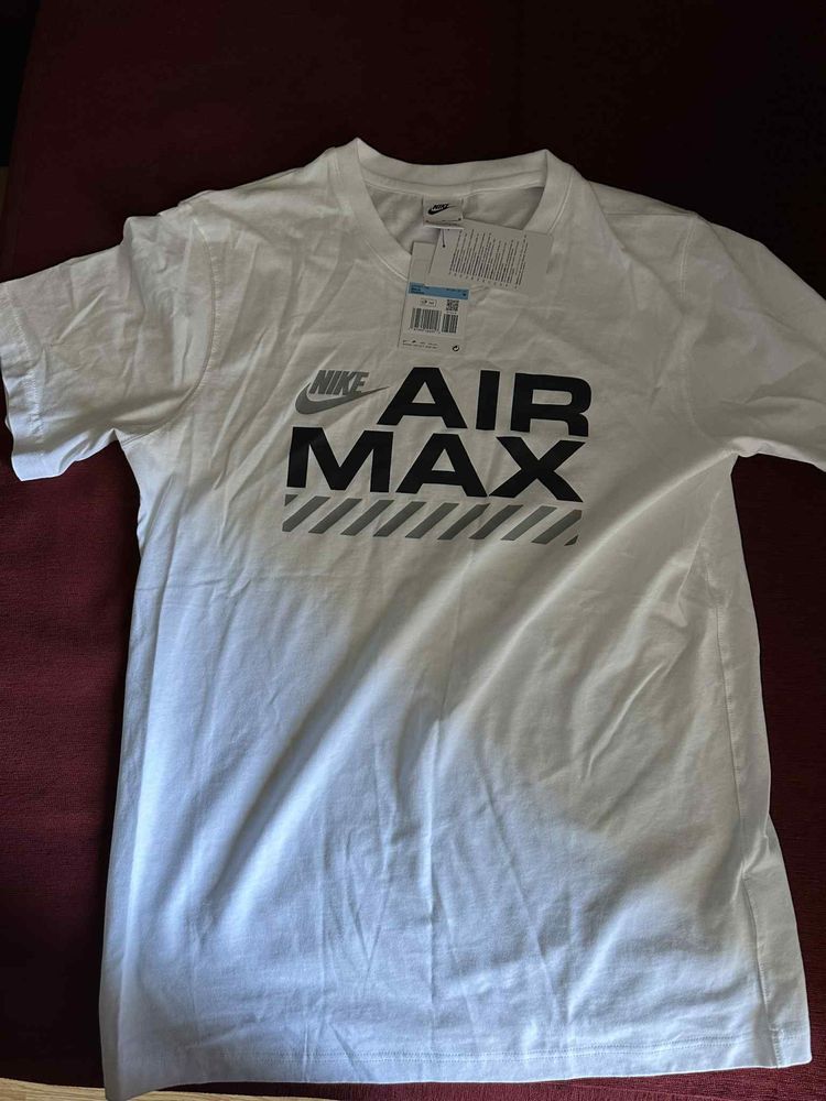 Чисто Нова Оригинална Тениска Nike Air Max Размер М