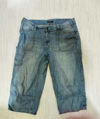 Jorts( blugi sub genunchi) baggy