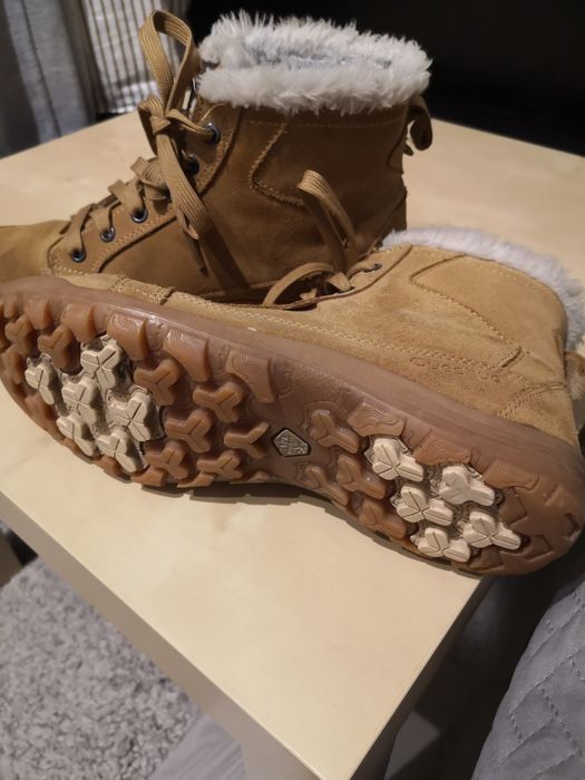 Vând ghete piele întoarsă 41