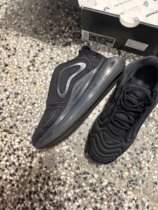 Маратонки Nike 720