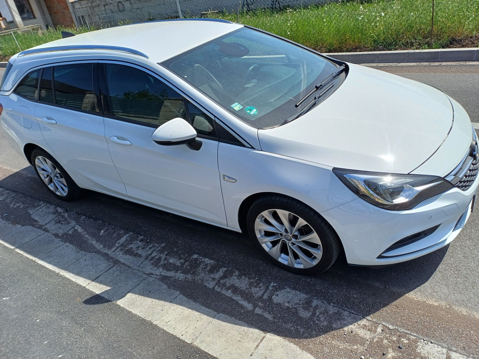 Opel Astra K 2017 Model Business 136Cp