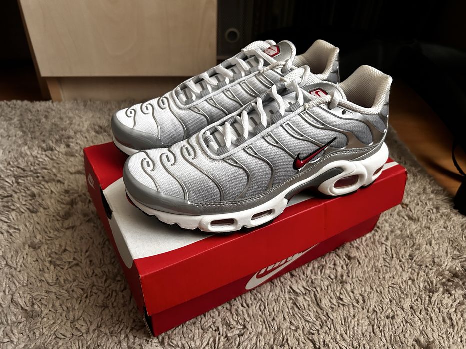 Nike tn air max plus|Silver red|37,5