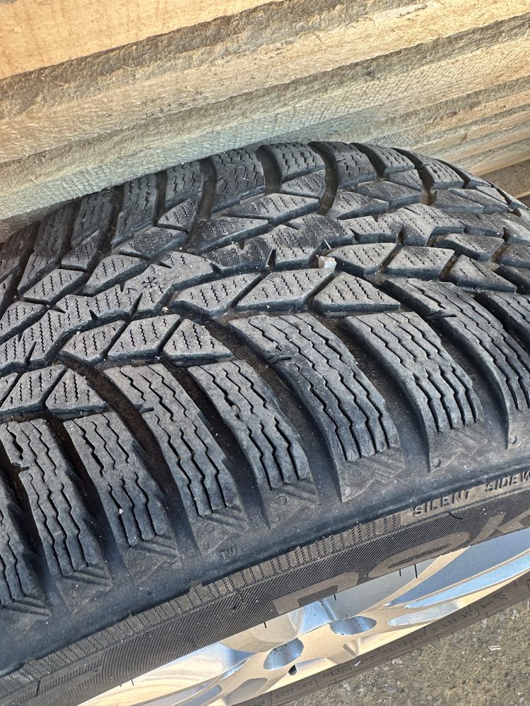Jante r16 audi cu anvelope 225/55 Stare foarte buna