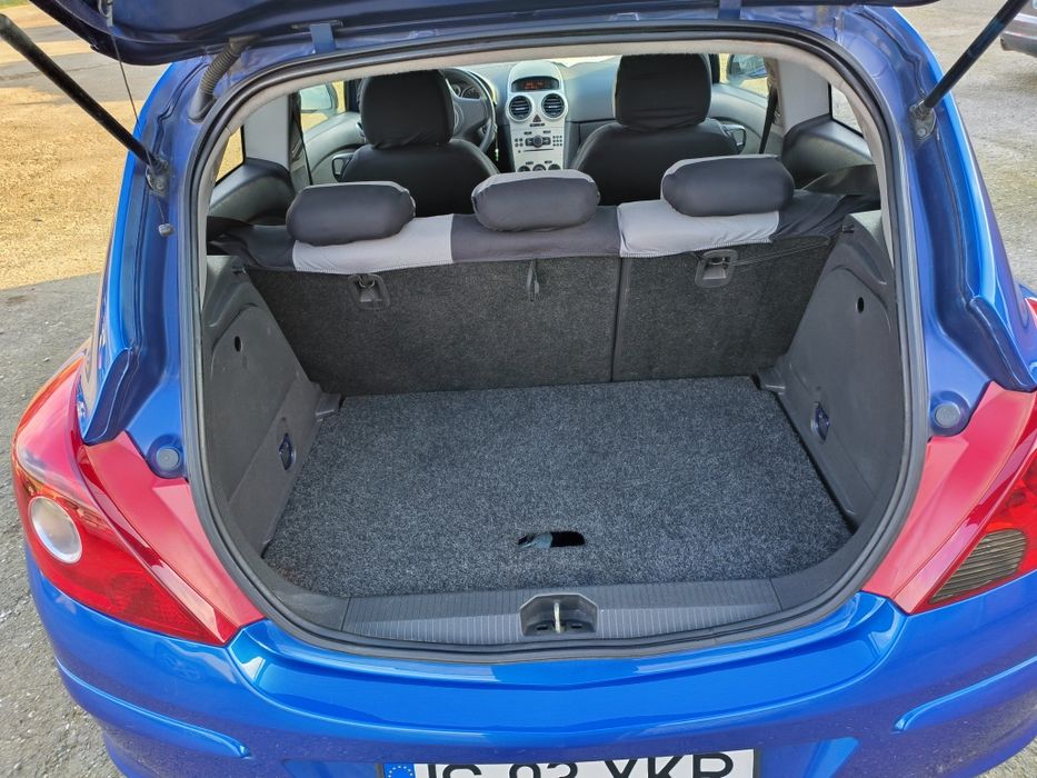Vând Opel CORSA D