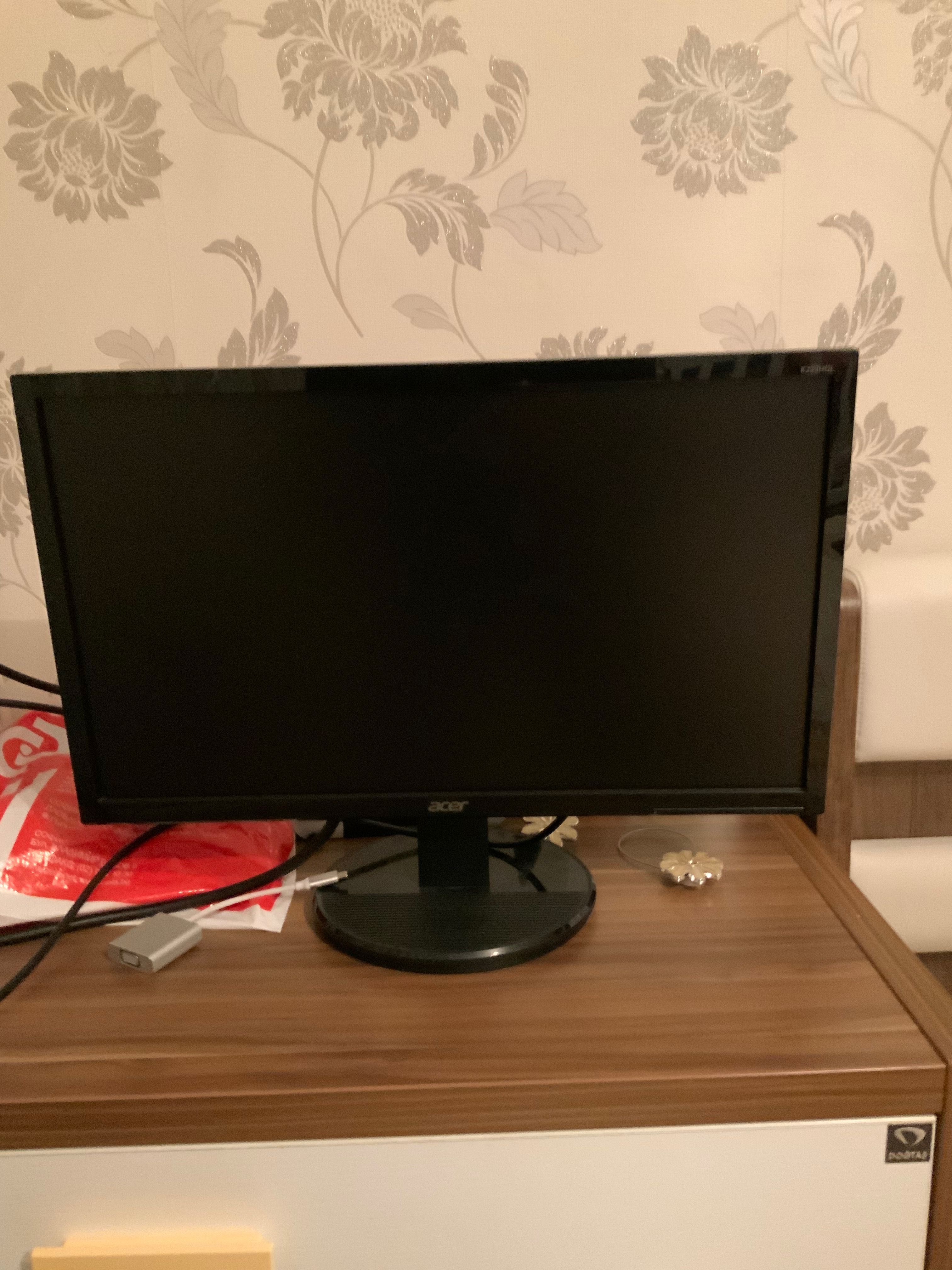 Монитори ACER V226HQL - 2 броя налични