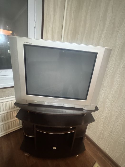Продам телевизор в хорошем состояний