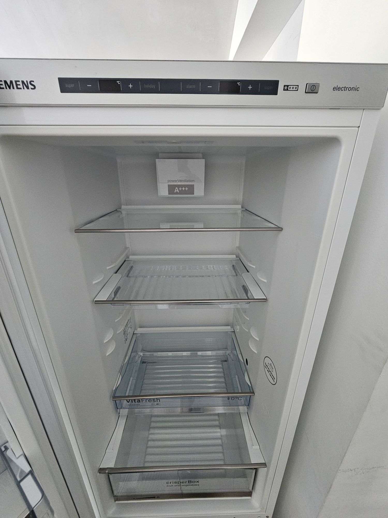 Хладилник с фризер Siemens