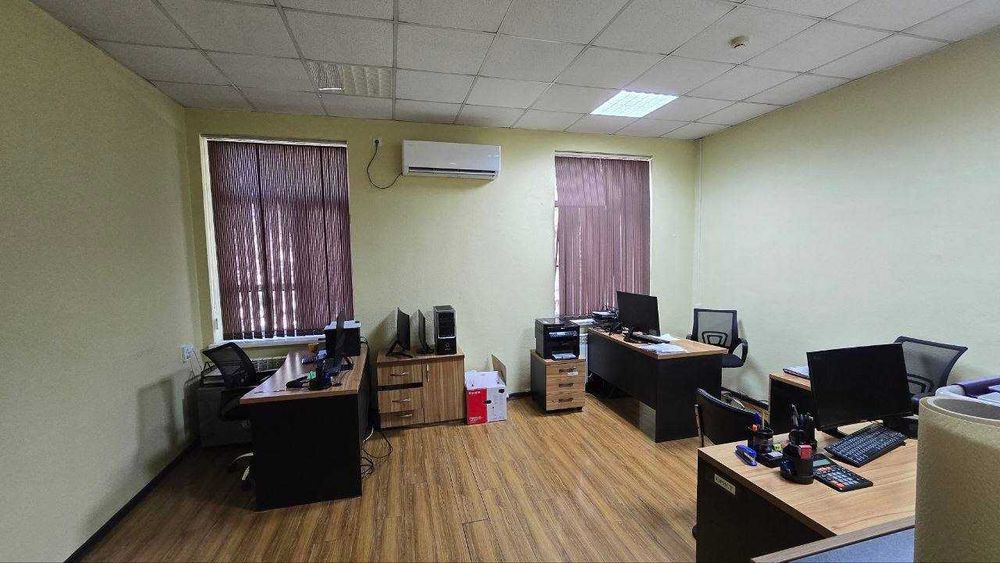 Продается здание 
Яшнабадский район 
Ориентир: Ул Фаргона Йули