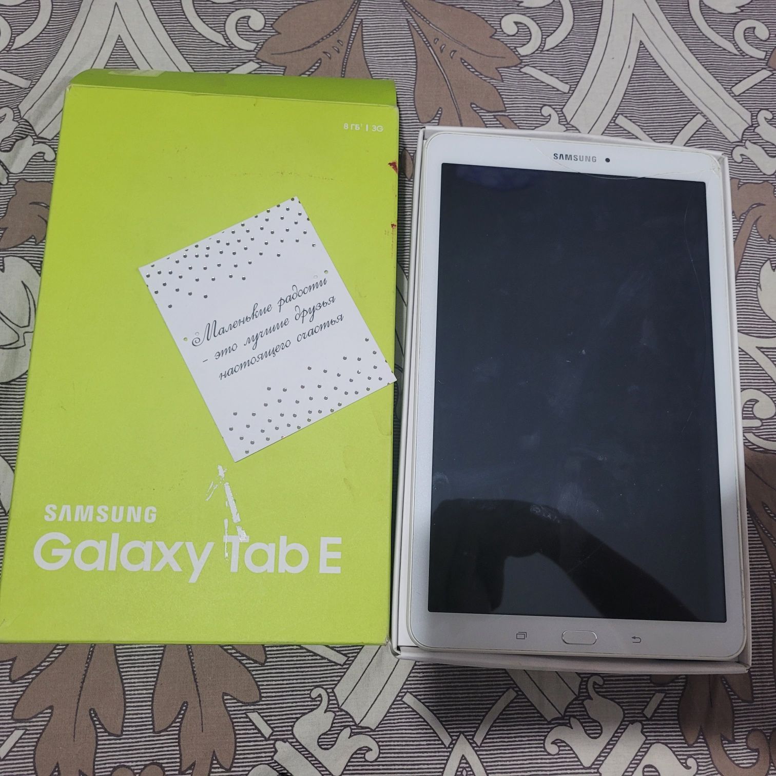 Планшет  Samsung Galaxy Tab E