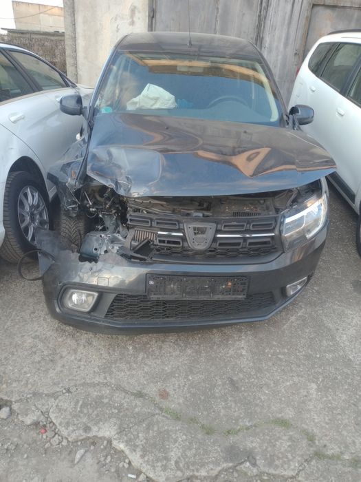 Дачия Сандеро 0.9турбо 2019г фейс,нави на части 48000кн