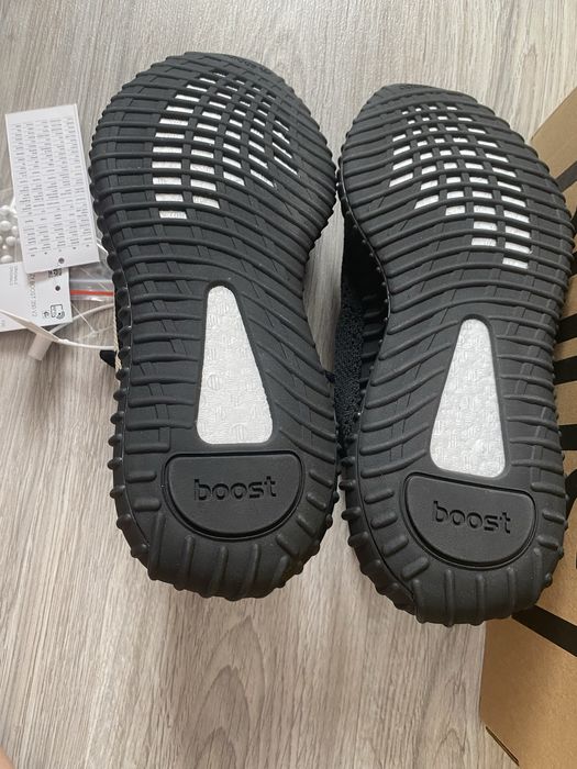 Yeezy SPLY 350 alb cu negru