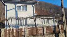 Vand casa in satul Lazuri