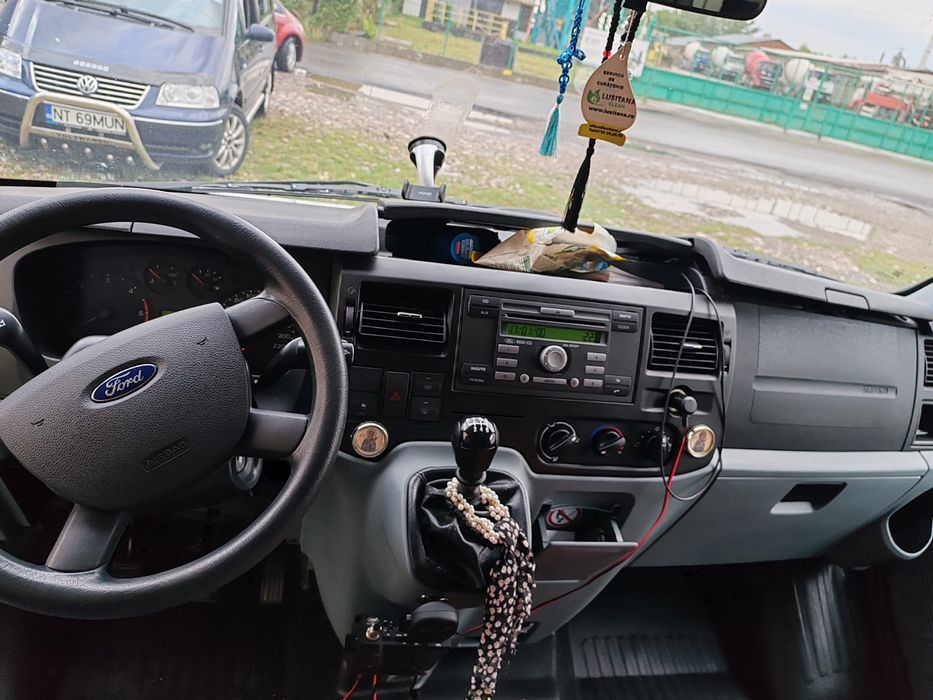 Ford Transit 8+1 locuri, an 2013, 2.2 TDCi – în stare excelentă!