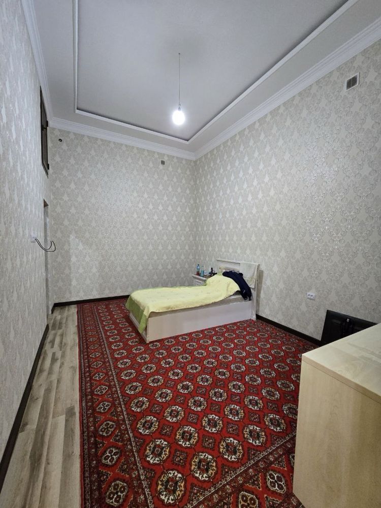 Продается 3 этажный дом с 7 комнатами площадью 4 соток ор. 23 школа