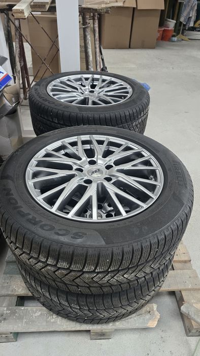 Jante Porsche Cayenne 19” + Pirelli Scorpion Winter, de la 2018