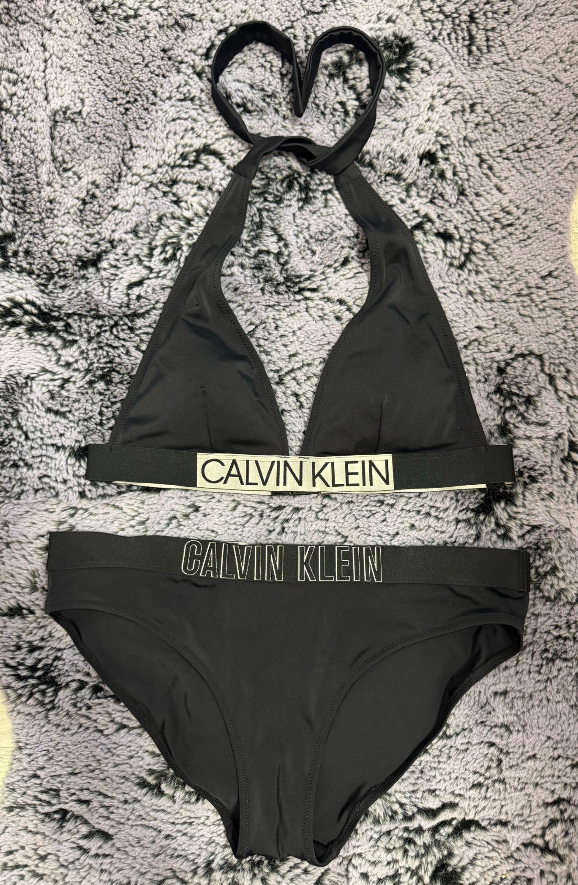 Страхотен оригинален бански Calvin Klein