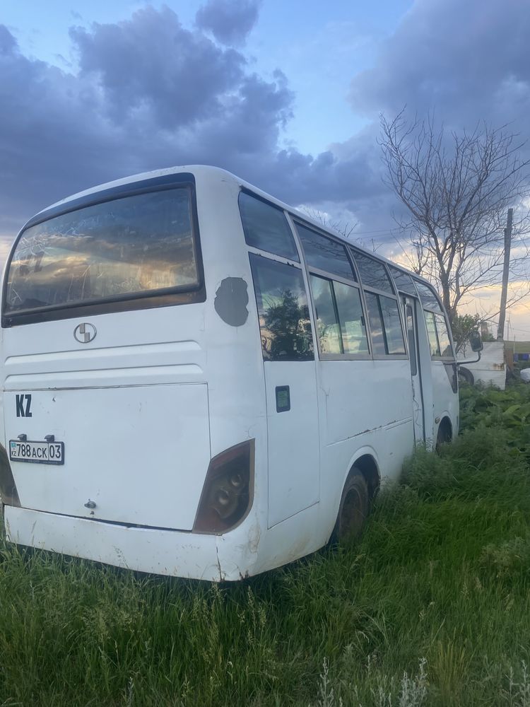 Автобус саталады